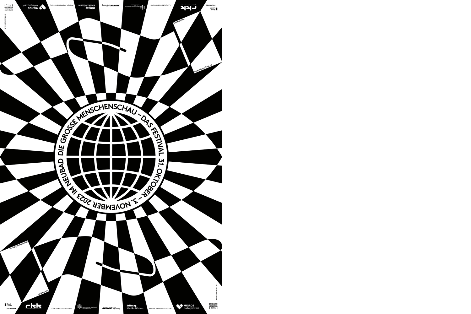 Ein Auge in der Mitte des Plakats. Die Iris ist als Weltkugel dargestellt. Das Auge wird umrahmt von zwei Händen (oben und unten). Alles ist in schwarz-weissen Kacheln dargestellt.